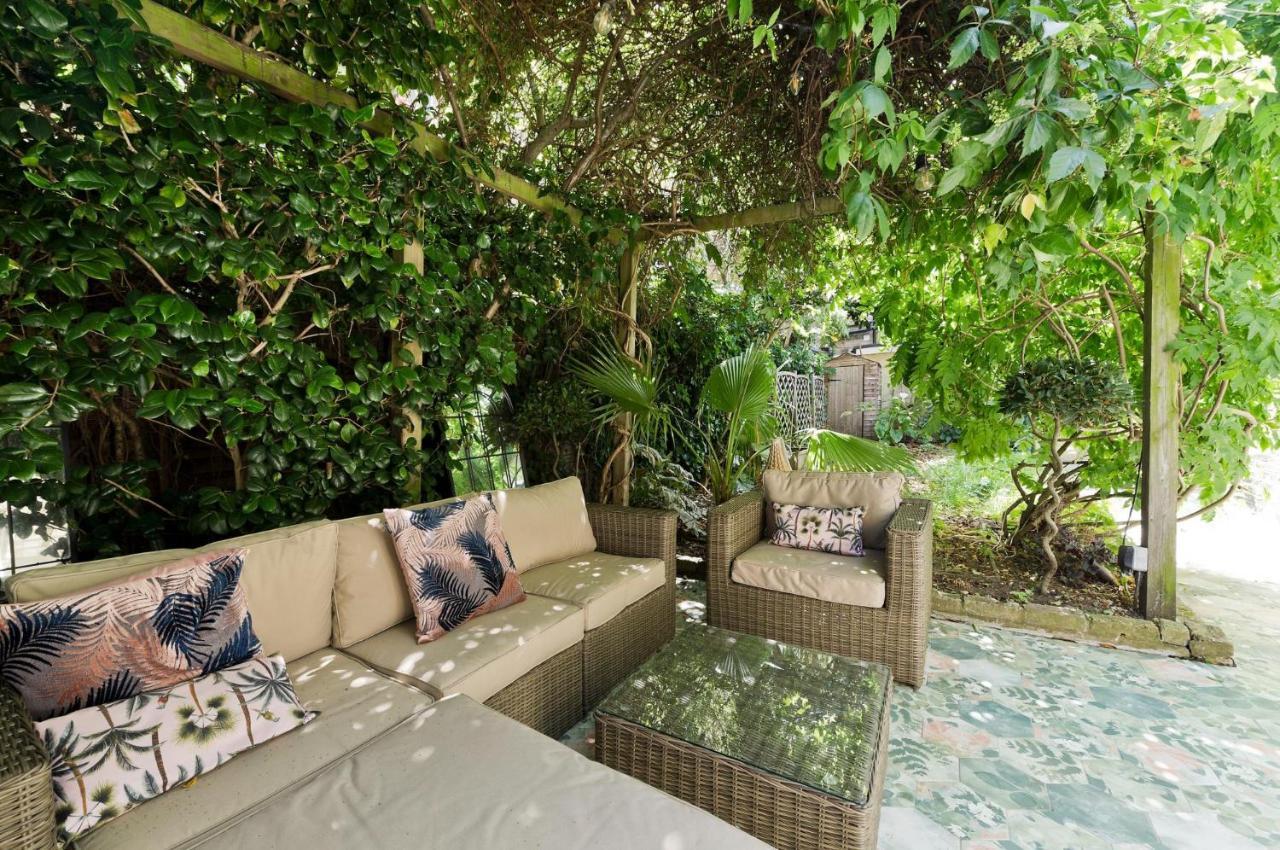 Вилла 3 Bed House In Fulham Лондон Экстерьер фото